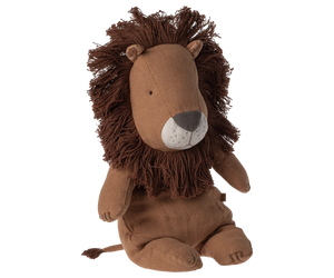 Open image in slideshow, Safari Friends | Lion
