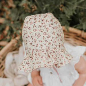 Baby Reversible Ruffle Bonnet | Ruby/ Rosa