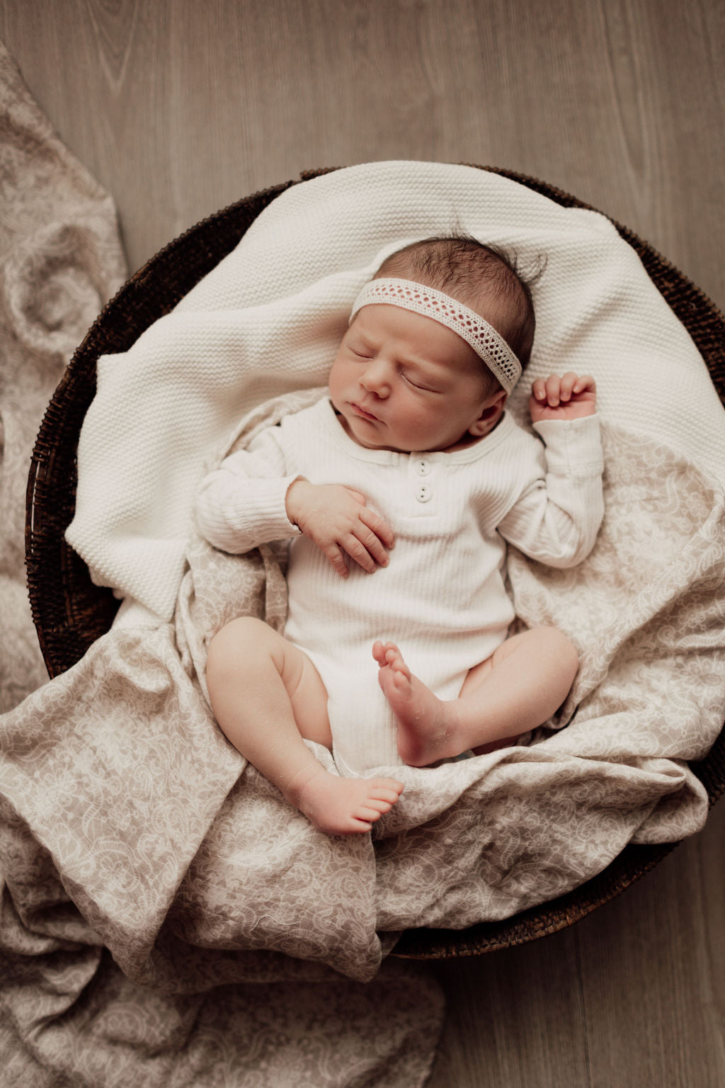 Swaddle | Chantilly Lace AW22
