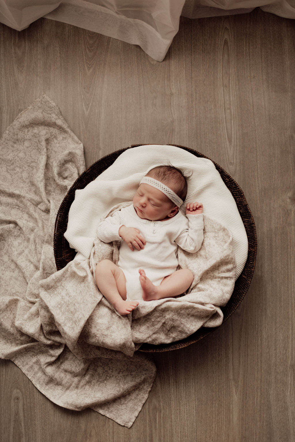 Swaddle | Chantilly Lace AW22